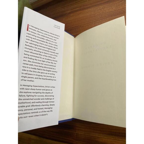 MINNIE DRIVER Actress AUTOGRAPHED "Managing Expectations" NEW SIGNED BOOK 1st Ed - Picture 2 of 9